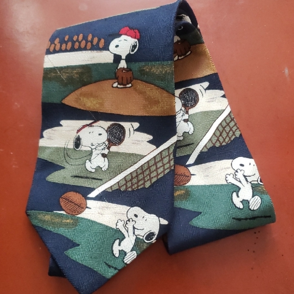 Peanuts Snoopy Sports Tie United Feature Syndicate Inc Vintage
